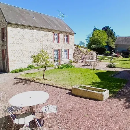 La Maison Des Filles Sainte-Scolasse-sur-Sarthe